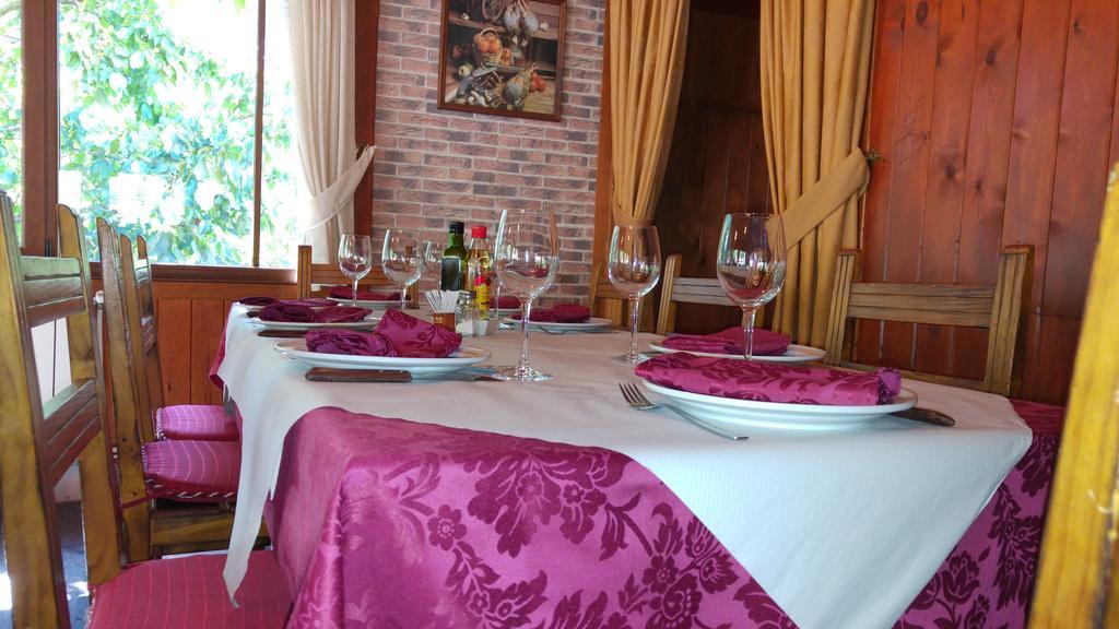La Portela de Valcarce Hostal El Peregrino المظهر الخارجي الصورة