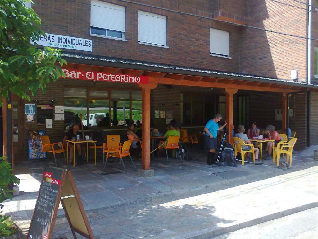 La Portela de Valcarce Hostal El Peregrino المظهر الخارجي الصورة