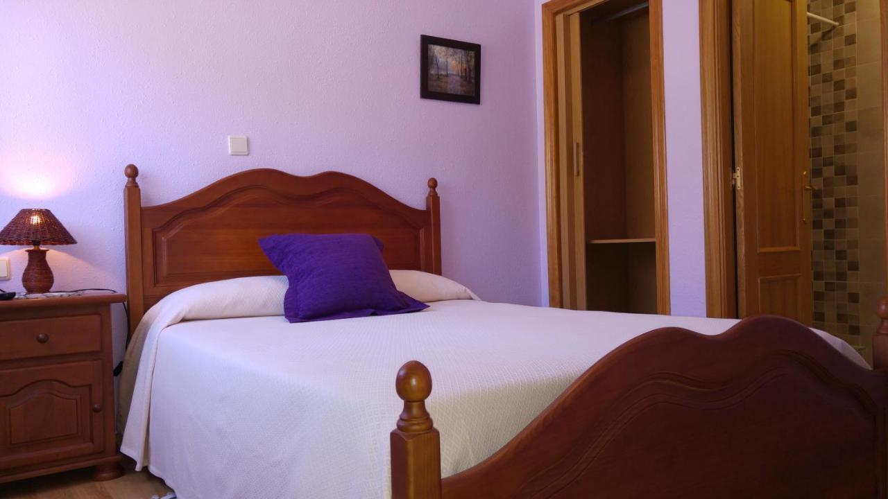 La Portela de Valcarce Hostal El Peregrino المظهر الخارجي الصورة