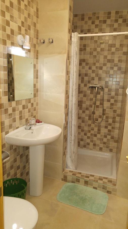 La Portela de Valcarce Hostal El Peregrino المظهر الخارجي الصورة